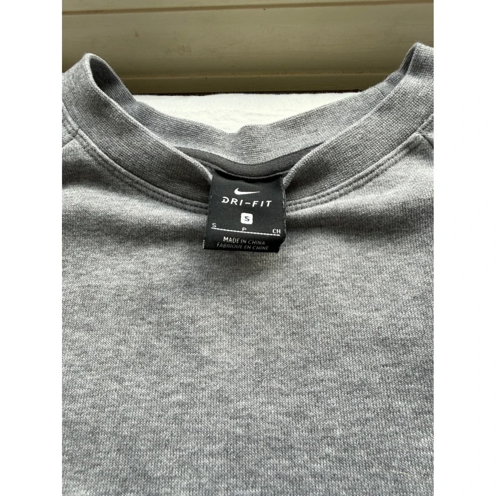Nike‎ Women's Versa Embossed Cropped Training Sweatshirt Size S Gray